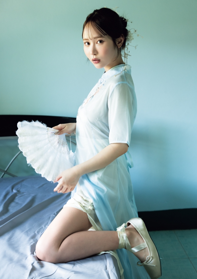 小野六花写真集 「Floret」