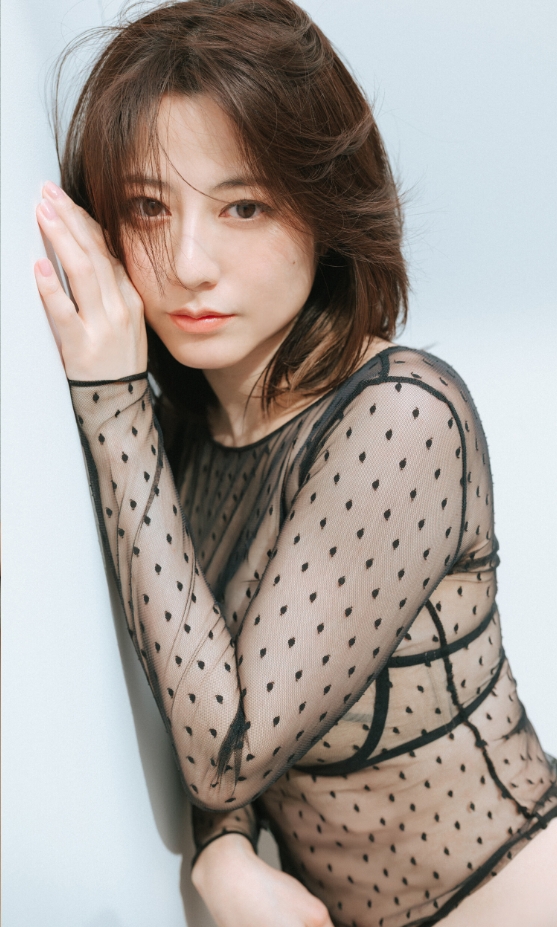 杉本有美写真集「余白の色気。」