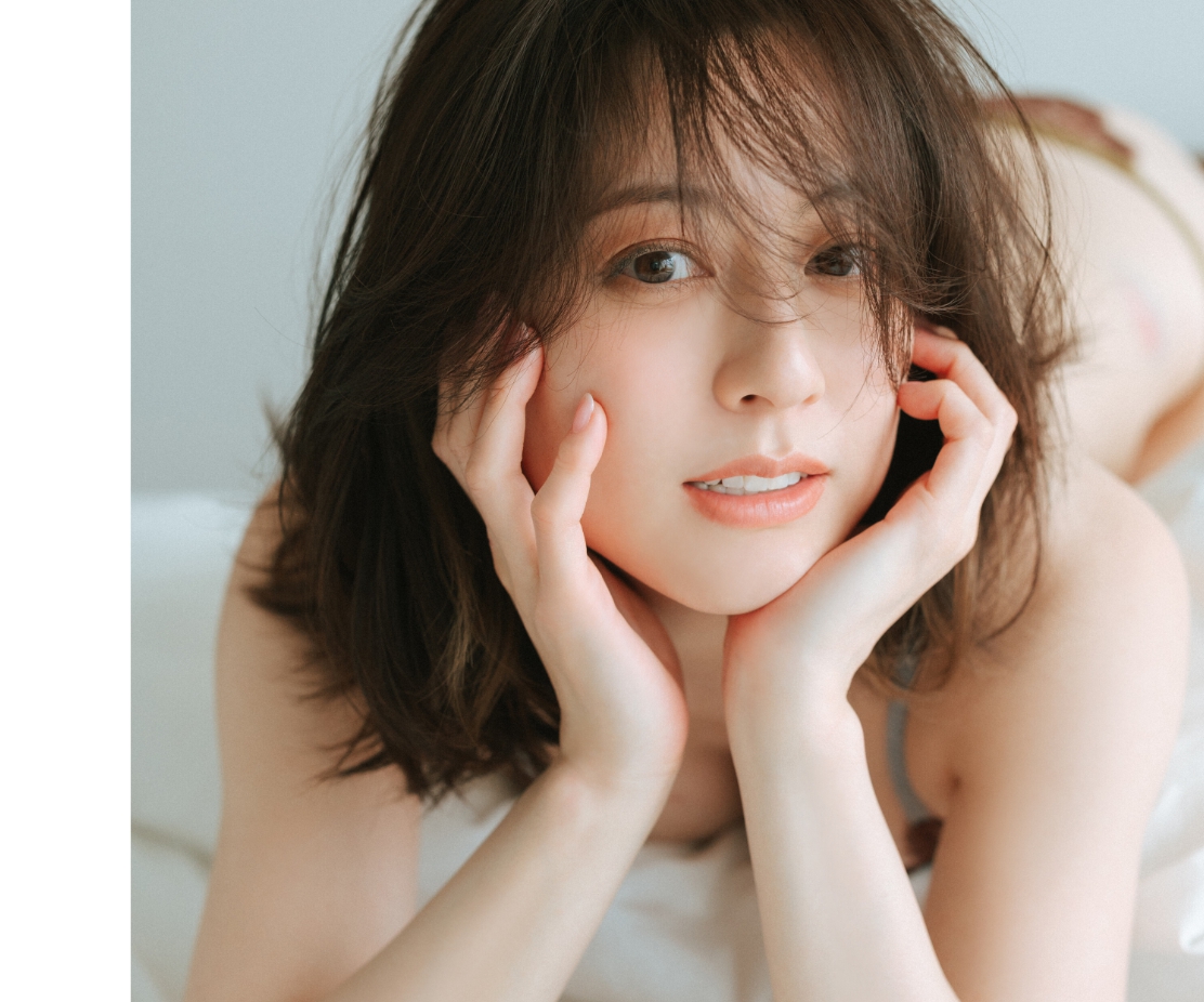 杉本有美写真集「余白の色気。」