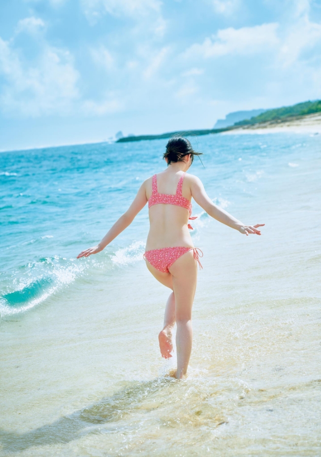 瀬戸環奈1st写真集 emerald